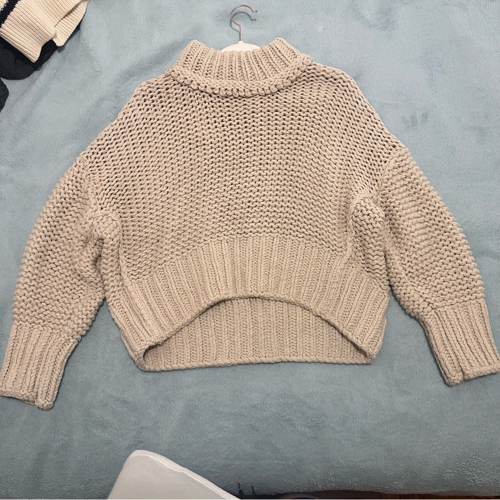 Chunky knit cropped sweater